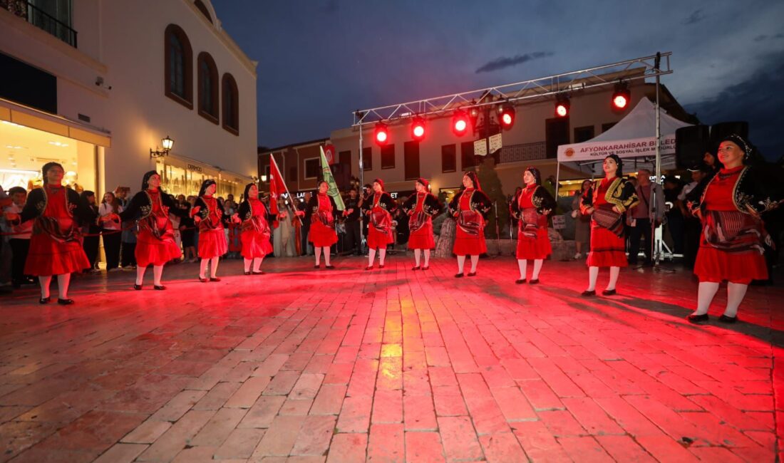 Afyonkarahisar Belediyesi tarafından organize edilen Uluslararası Zafer Halk Oyunları Festivali