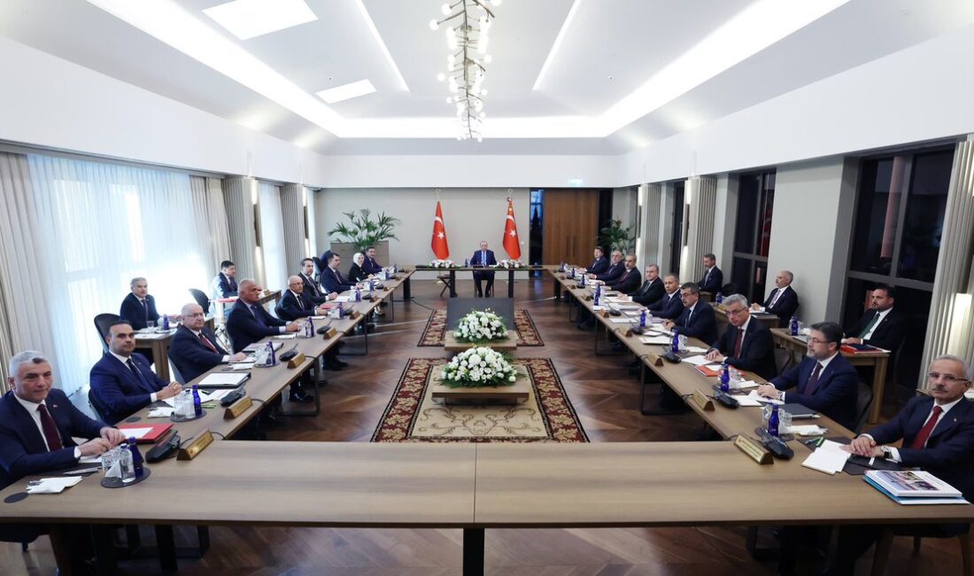 Türkiye Cumhuriyeti Ticaret Bakanı Ömer Bolat, Ankara dışında Ahlat Cumhurbaşkanlığı