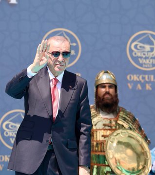 26 Ağustos, tarihimde önemli bir yer tutan Malazgirt Zaferi’nin 953.