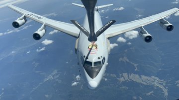 Türk Hava Kuvvetleri’nden NATO’ya Yakıt İkmal Operasyonu T.C. Millî Savunma Bakanlığı, Türk Hava Kuvvetleri’ne ait KC-135R tanker