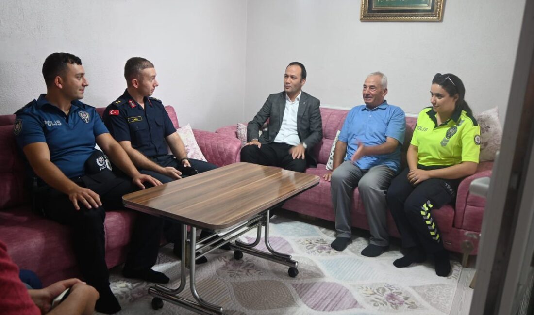 Kıbrıs Gazisi Arif Şafak, Kaymakam Fatih Topuz’un liderliğindeki heyeti ağırladı Kıbrıs Gazisi Arif Şafak, Kaymakam Fatih Topuz liderliğindeki bir heyeti