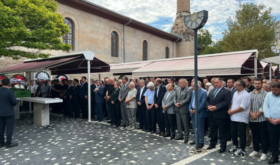 Afyon Kocatepe Üniversitesi’nin kurucu rektörü olan Prof. Dr. Şehabettin Yiğitbaşı,