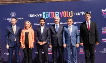 Türkiye Kültür Yolu Festivali, dokuzuncu durağı olan Çanakkale’de coşkulu bir