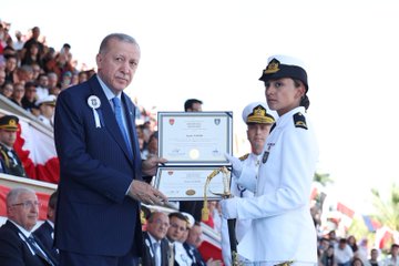 Cumhurbaşkanı Recep Tayyip Erdoğan, Milli Savunma Üniversitesi Deniz Harp Okulu’nda
