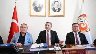 Vali Hulusi Şahin başkanlığında Belek Altyapı ve Denetim Toplantısı gerçekleştirildi.