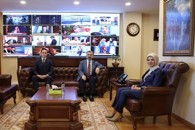  Aile ve Sosyal Hizmetler Bakanı Mahinur Özdemir Göktaş, Radyo ve