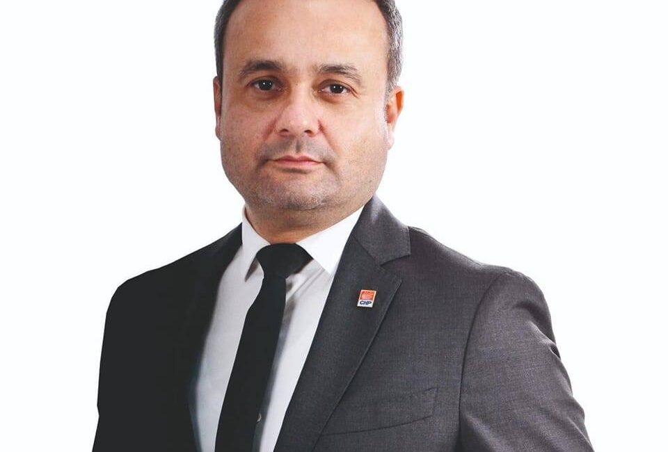Afyonkarahisar’ın Beyyazı beldesinde incelemeler yapan CHP Afyonkarahisar İl Başkanı Faruk