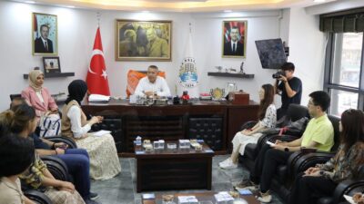 Çin’deki en iyi iki üniversiteden biri olan Tsinghua Üniversitesi Öğretmen