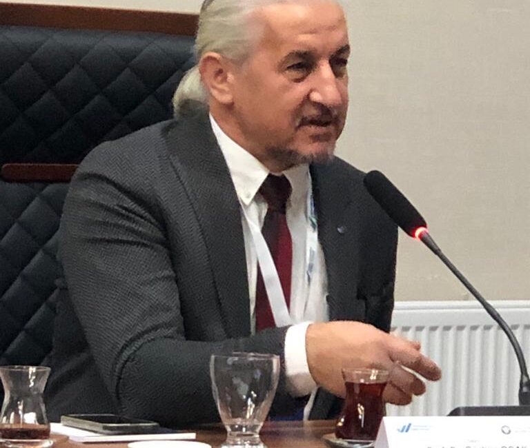 Afyon Kocatepe Üniversitesi (AKÜ)  Sosyal Bilimler Enstitüsü’nün “Ecocentric REfashion” adlı