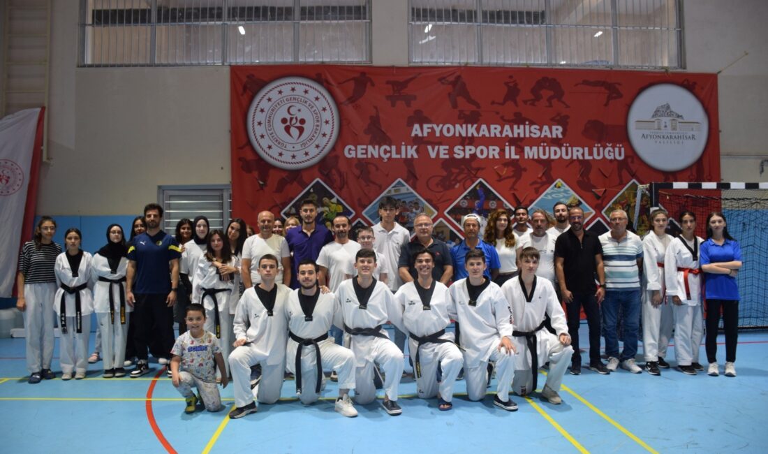 Türkiye’nin gelecekteki taekwondo yıldızlarını belirlemek üzere düzenlenen Ümitler Taekwondo İl
