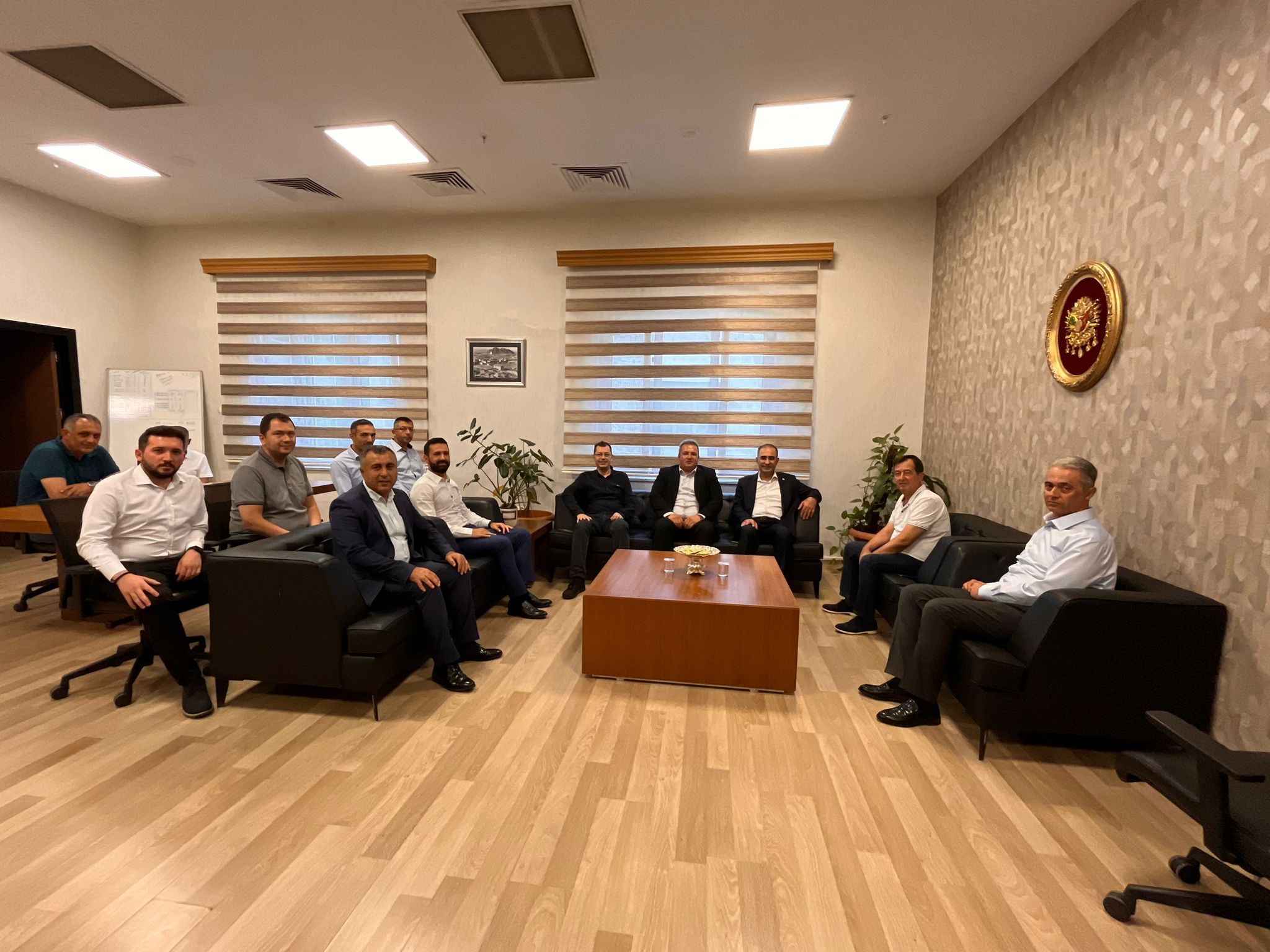 Afyonkarahisar Devlet Hastanesi’nde incelemelerde bulunan AK Parti Afyonkarahisar Milletvekili Hasan