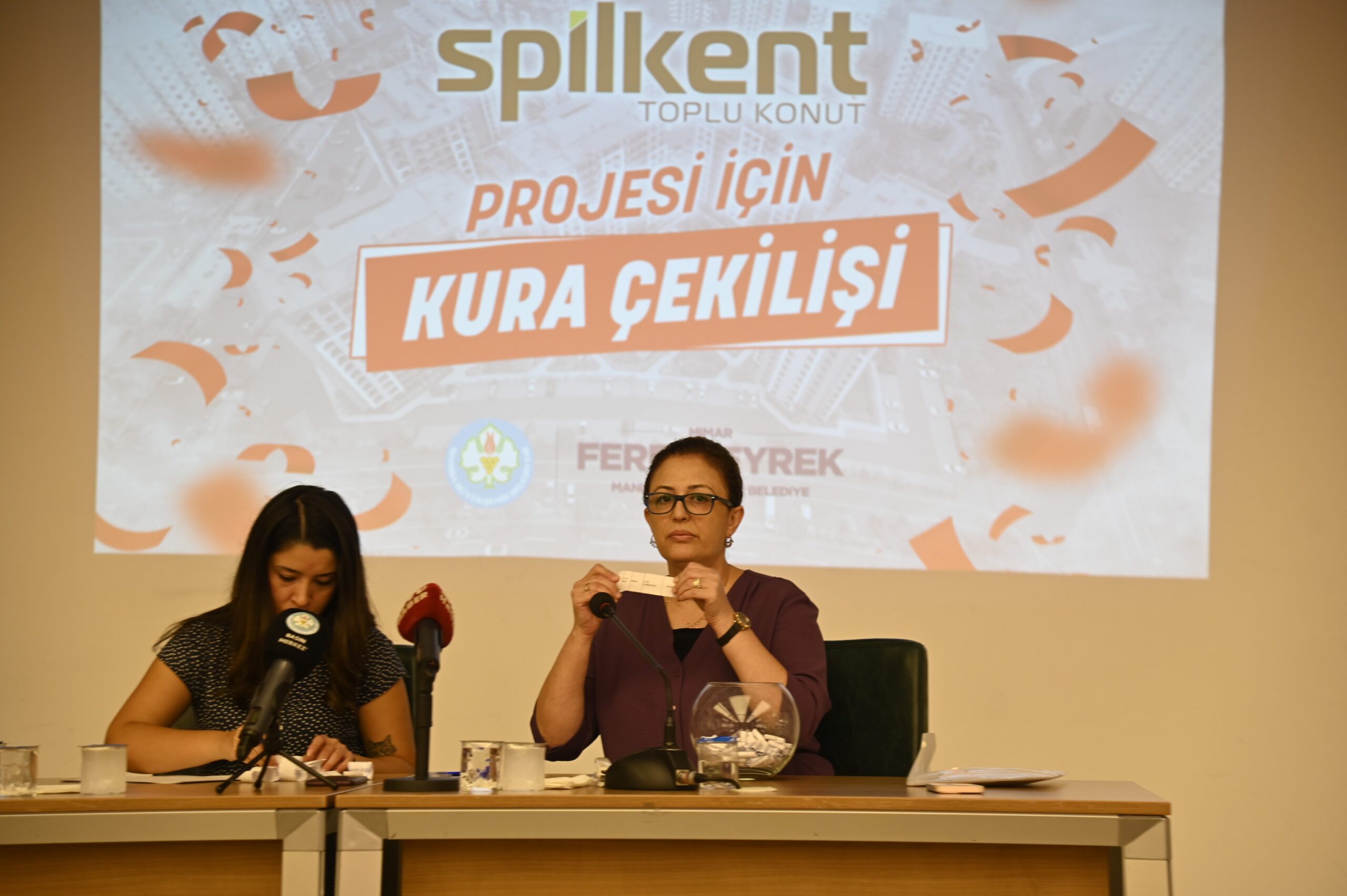   Manisa Büyükşehir Belediyesi Spilkent Toplu Konut Projesi’nde hak sahipleri,