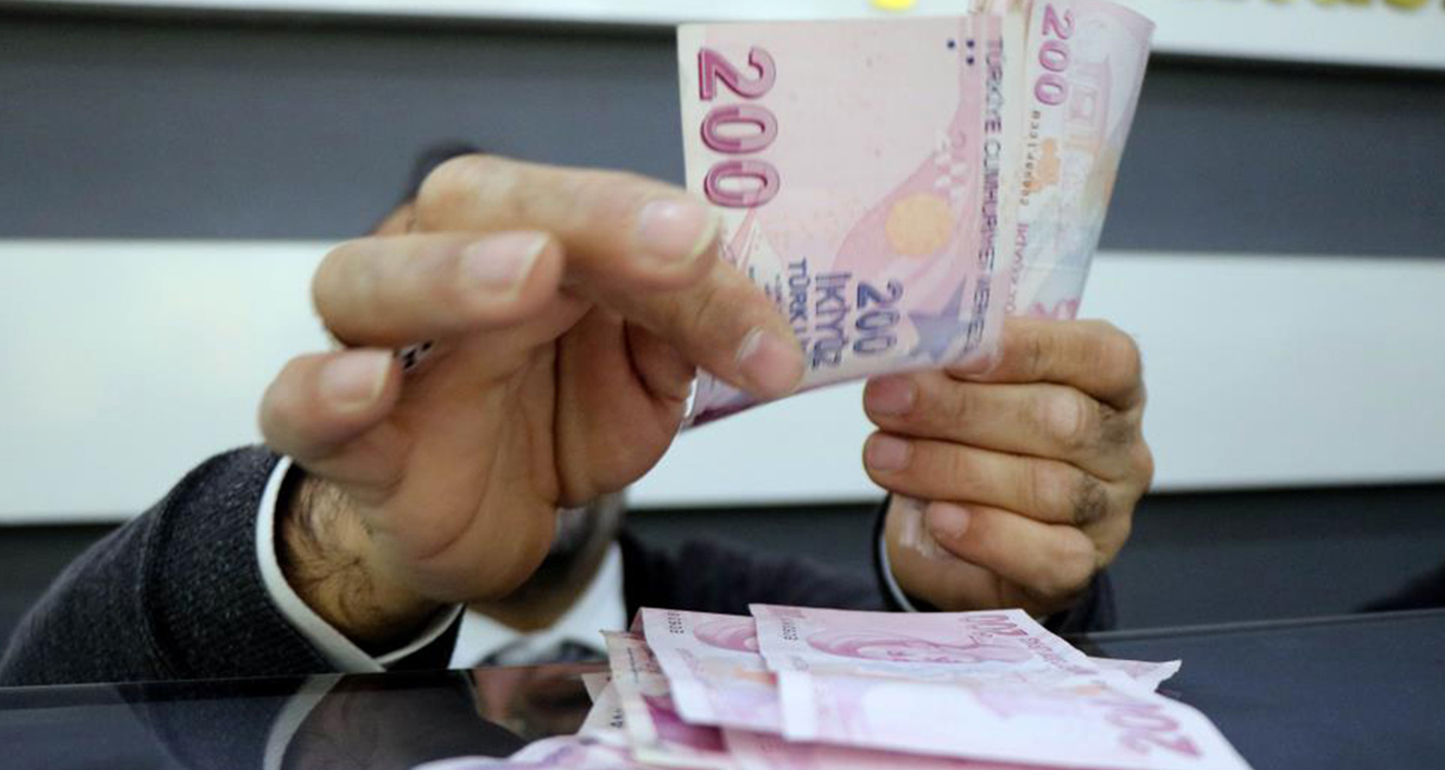 En düşük emekli aylığının 12 bin 500 liraya yükseltilmesi kapsamındaki