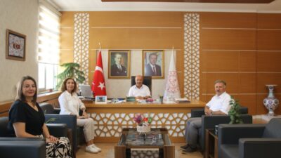 Kütahya Merkez Fevzi Çakmak İlkokulunun hazırladığı “Sayfalar Canlanıyor” isimli proje,