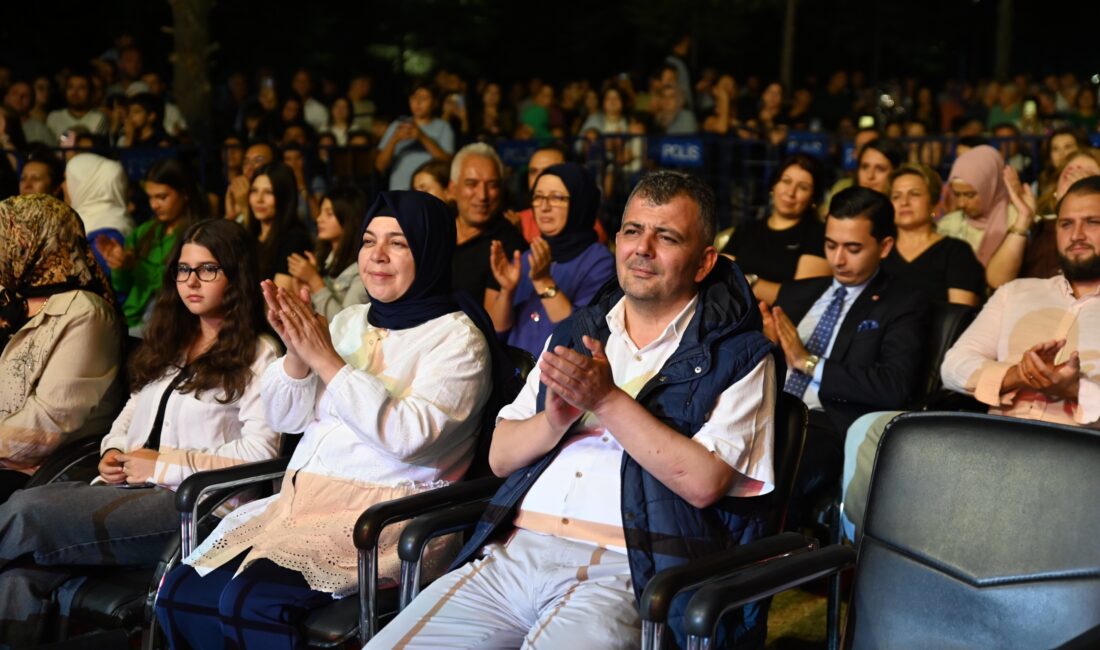 Emirdağ Belediyesi tarafından bu yıl 17’ncisi düzenlenen Gurbetçi Festivali, muhteşem
