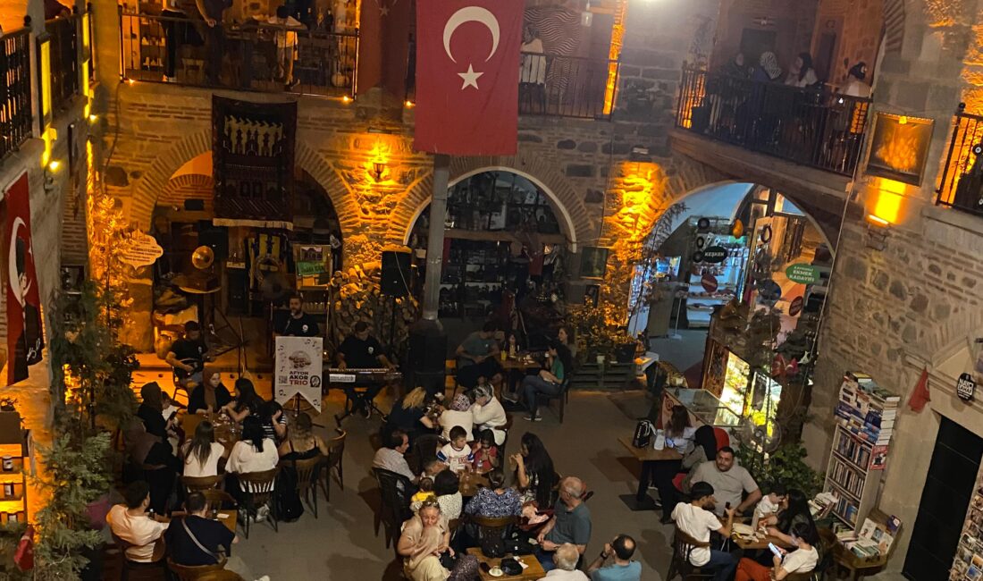 Afyonkarahisar’ın kültürel mirasıyla öne çıkan Tarih-i Taşhan, yalnızca tarihi dokusu