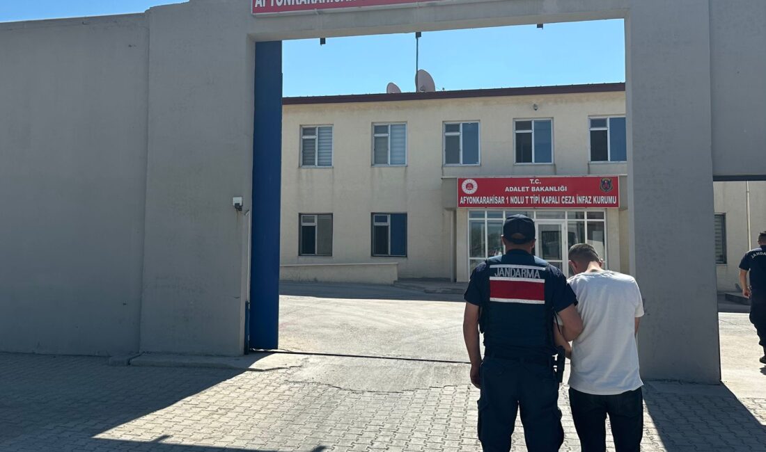 Jandarma yakalar Afyonkarahisar İl Jandarma Komutanlığınca, aranan şahısların tespiti ve yakalanmasına yönelik