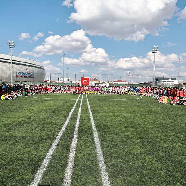 Sivasspor Kulübü, 3. Geleneksel U12 Futbol Kupası’nı düzenleyerek genç futbolcular