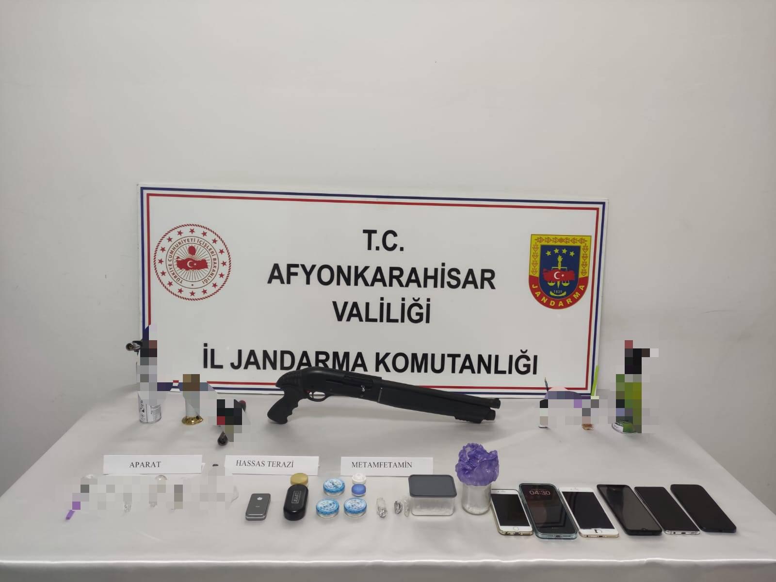 Afyonkarahisar İl Jandarma Komutanlığınca uyuşturucu ve uyarıcı madde ile mücadele