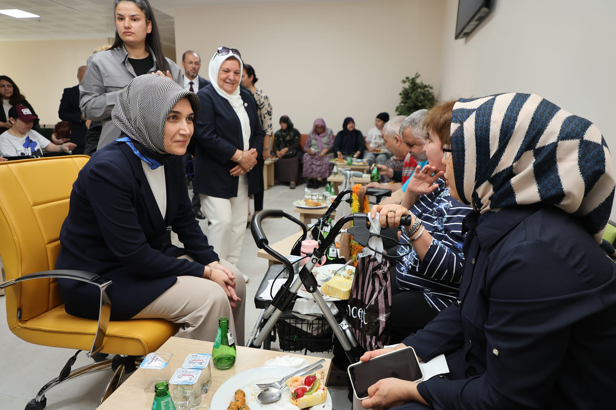 Afyonkarahisar Valisi Kübra Güran Yiğitbaşı, üniversite hastanesinde “Şifa Buluşmaları” programında