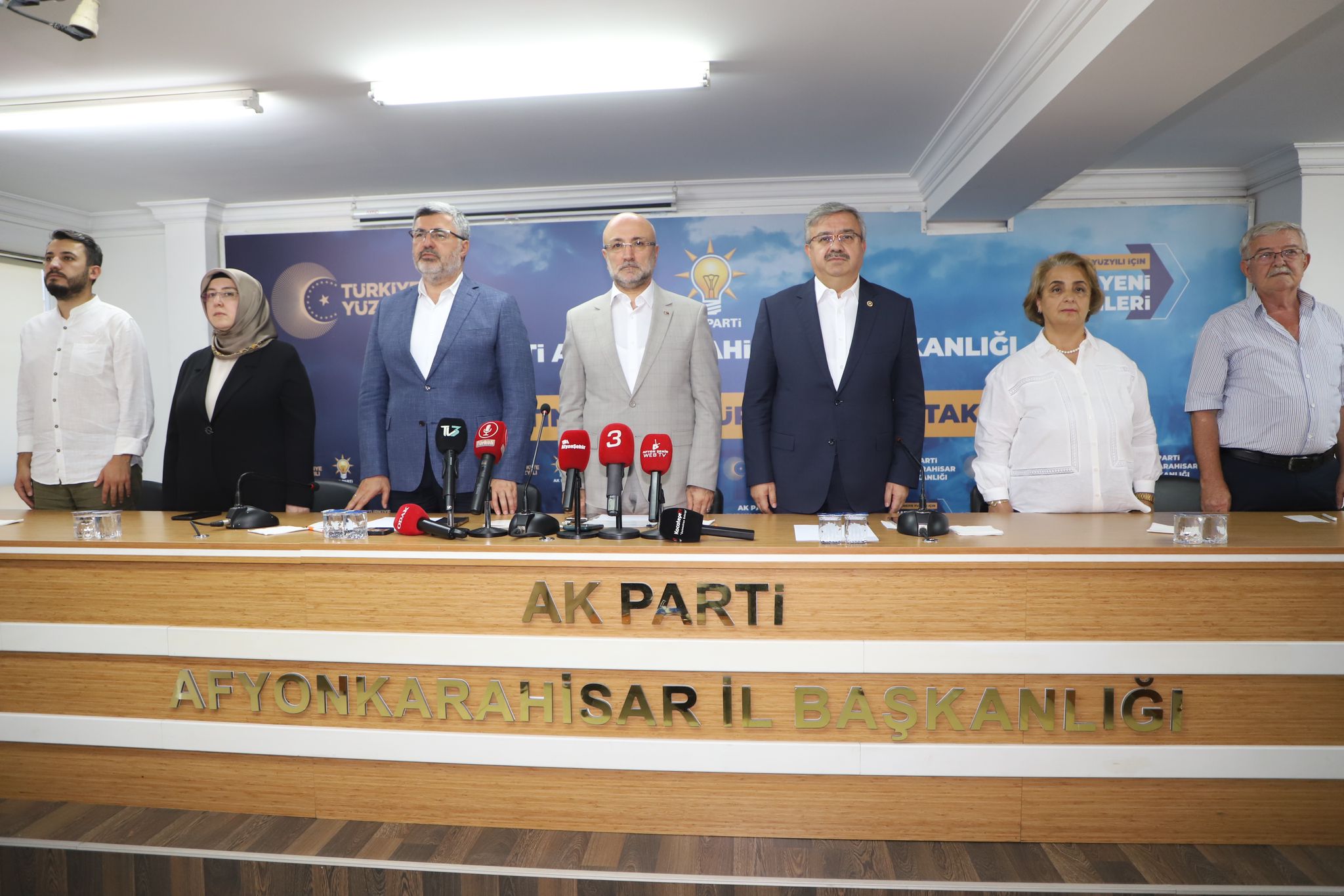 AK Parti Genel Merkezi tarafından Afyonkarahisar’ın 9 ilçesine ilçe teşkilat