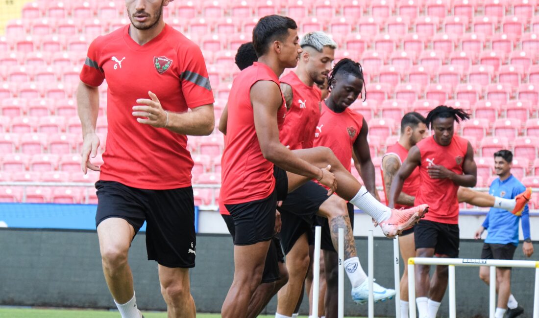 Hatayspor, Kasımpaşa maçı hazırlıklarına Mersin Stadyumu’nda devam etti. Hatayspor, Mersin