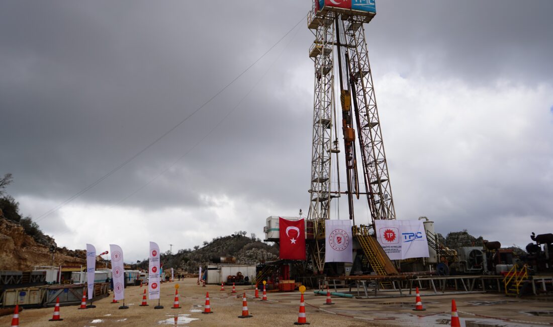Türkiye’de günlük petrol üretimi 107 bin 621 varile ulaştı. 47