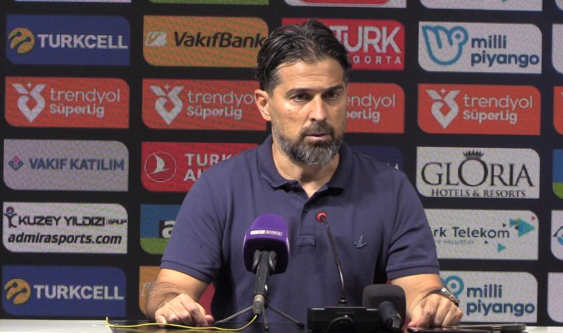 İlhan Palut: “Çok kötü bir akşam yaşadık” Çaykur Rizespor Teknik Direktörü İlhan Palut, Fenerbahçe’ye 5-0 mağlup oldukları