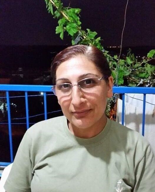 Aydın’ın Didim ilçesinde, üçüncü kattaki evinin balkonundan düşen bir kadın