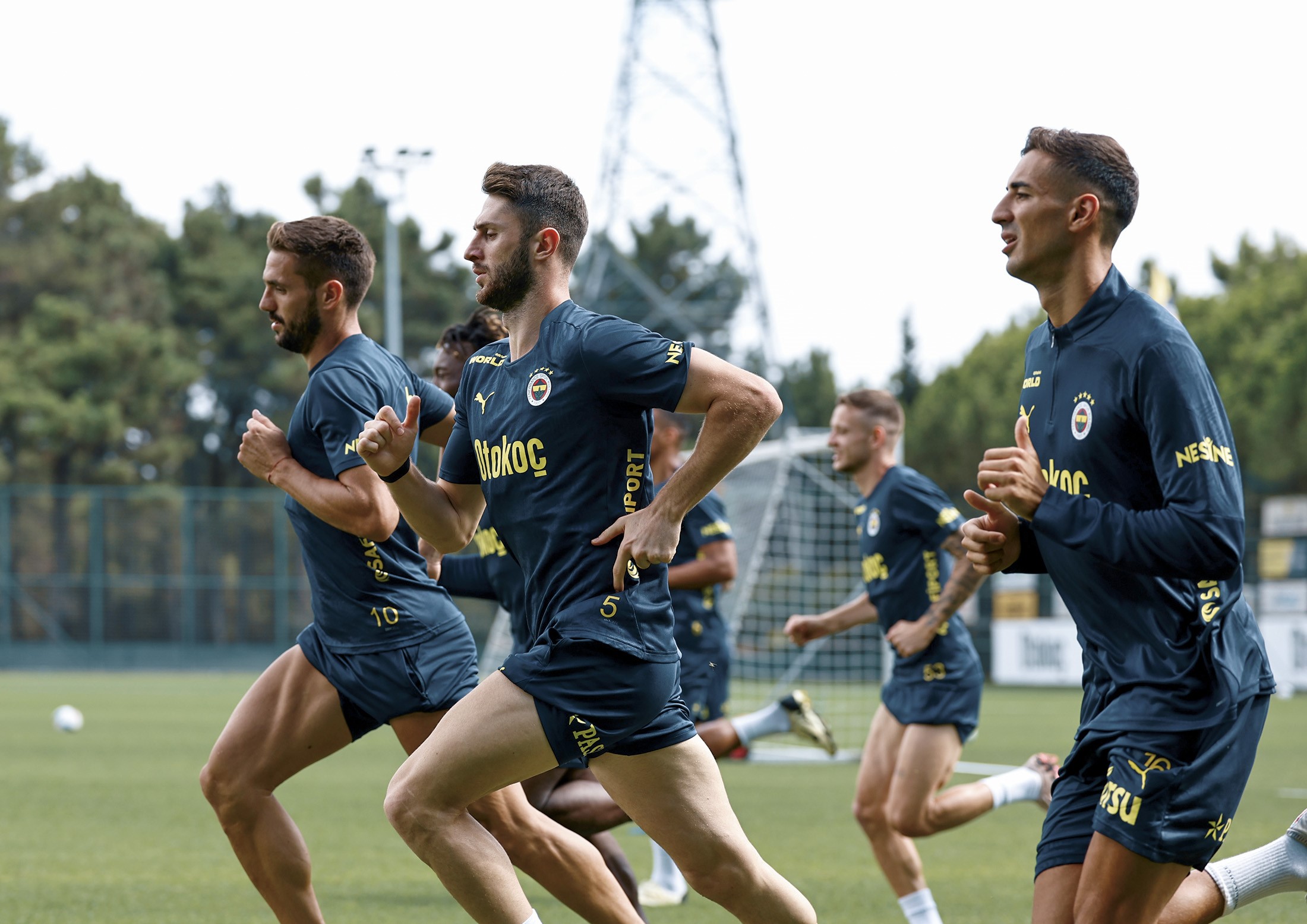Fenerbahçe, Corendon Alanyaspor ile oynayacağı maçın hazırlıklarına Teknik Direktör Jose
