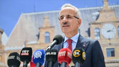 Anadolu Ajansı Editör Masası programına katılan Ulaştırma ve Altyapı Bakanı