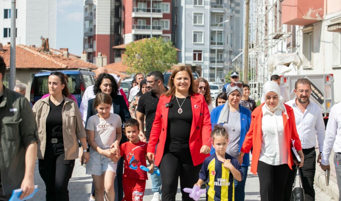 Afyonkarahisar Belediye Başkanı Burcu Köksal, Mahalle Buluşmaları kapsamında Kayadibi Mahallesi’ni