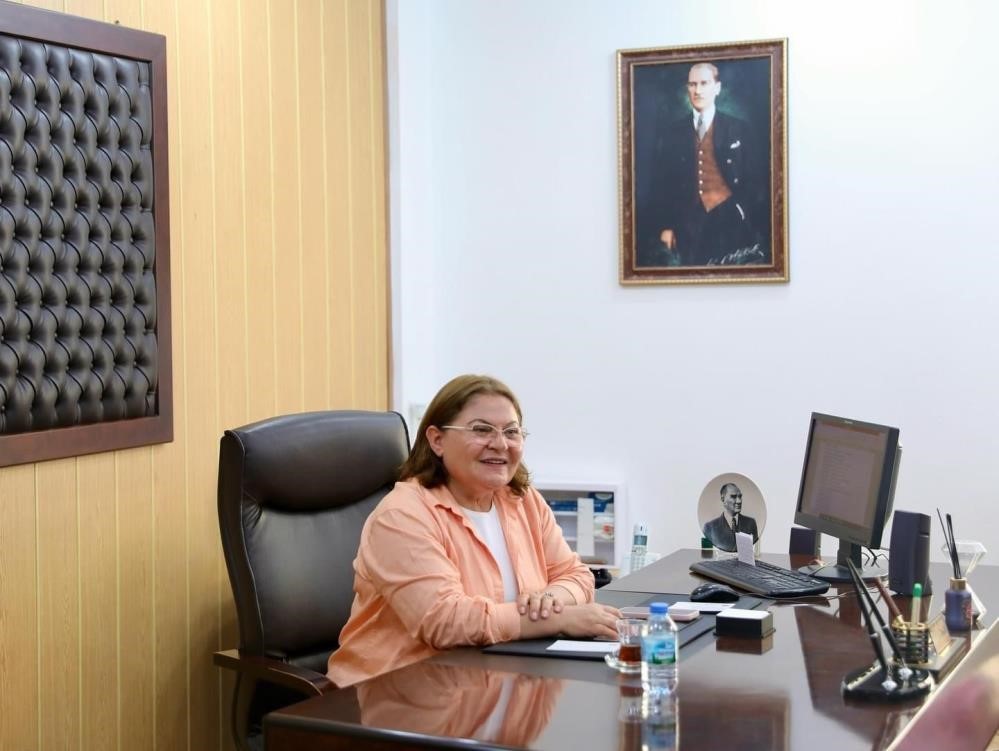Önceki gün evinin 3. katından aşağıya atlayarak intihar ettiği ileri