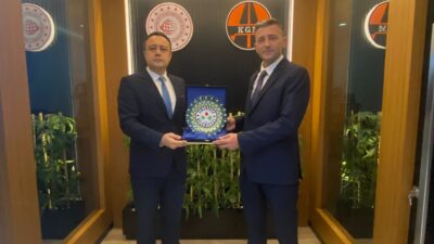 Sinanpaşa Belediye Başkanı Tolga Yıldırım, bölgenin gelişimine katkıda bulunmayı sürdürüyor.