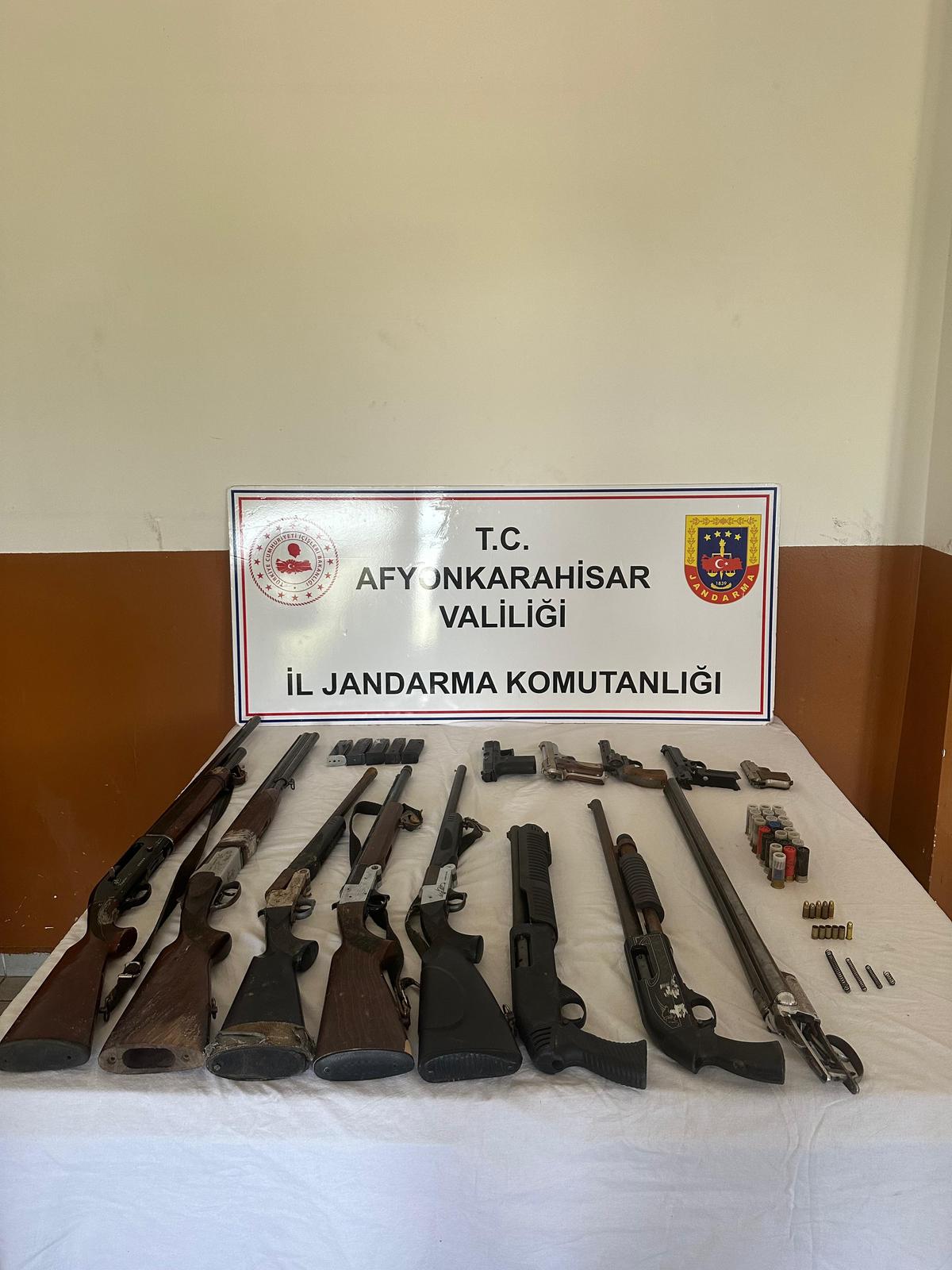Afyonkarahisar İl Jandarma Komutanlığı tarafından yapılan çalışmalar sonucunda, Sinanpaşa ilçesi