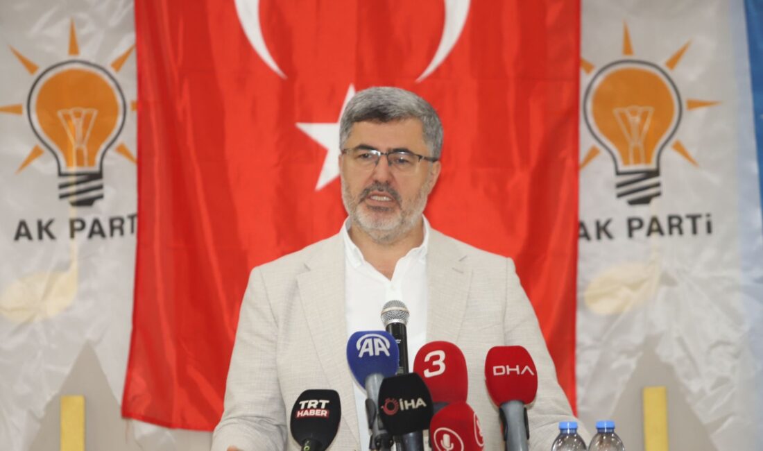 AK Parti Afyonkarahisar İl Teşkilatı düzenlenen programla yeni il yönetim