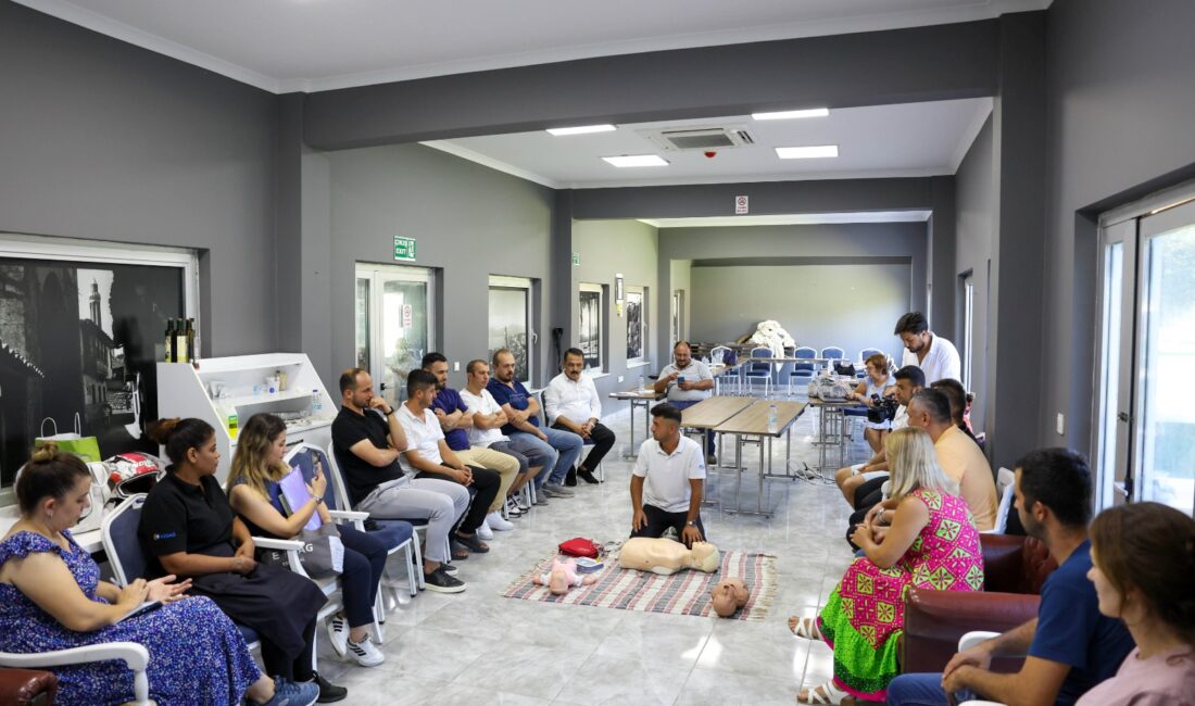 Antalya Büyükşehir Belediyesi sosyal tesislerinde çalışan personeller, misafirlerin olası bir