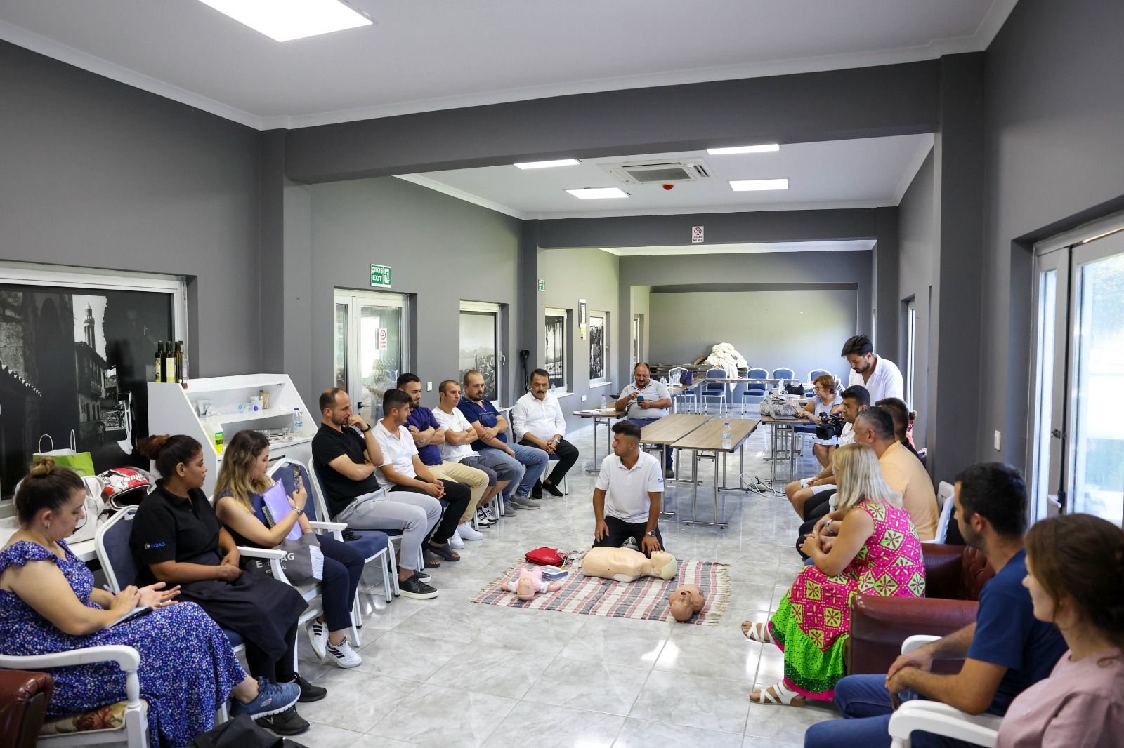 Antalya Büyükşehir Belediyesi sosyal tesislerinde çalışan personeller, misafirlerin olası bir