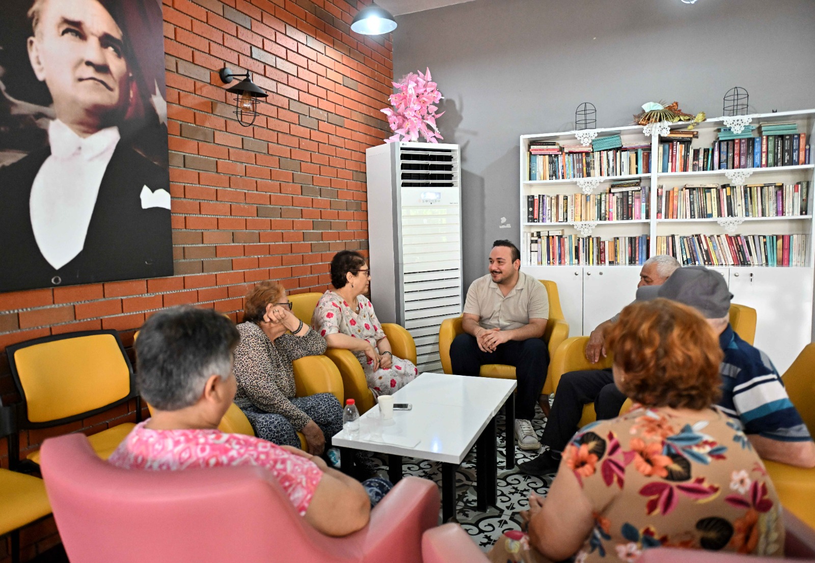 Antalya’da Muratpaşa Belediyesi’nin Konuksever Yaşlı Evi’nde, Alzheimer Derneği Antalya Şubesince