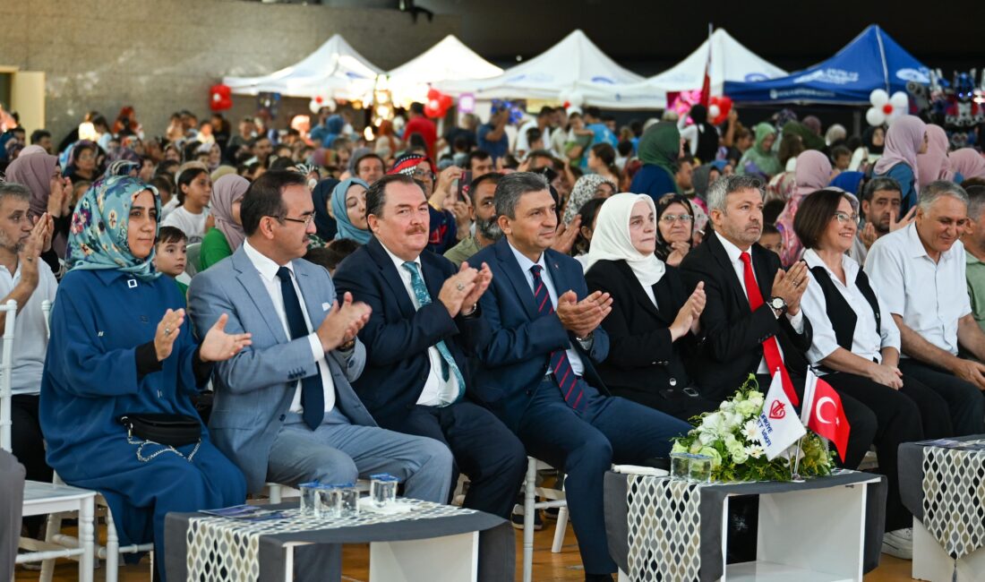 Muratpaşa İlçe Müftülüğü Yaz Kuran Kursları Mezuniyet Töreni gerçekleştirildi. Törende