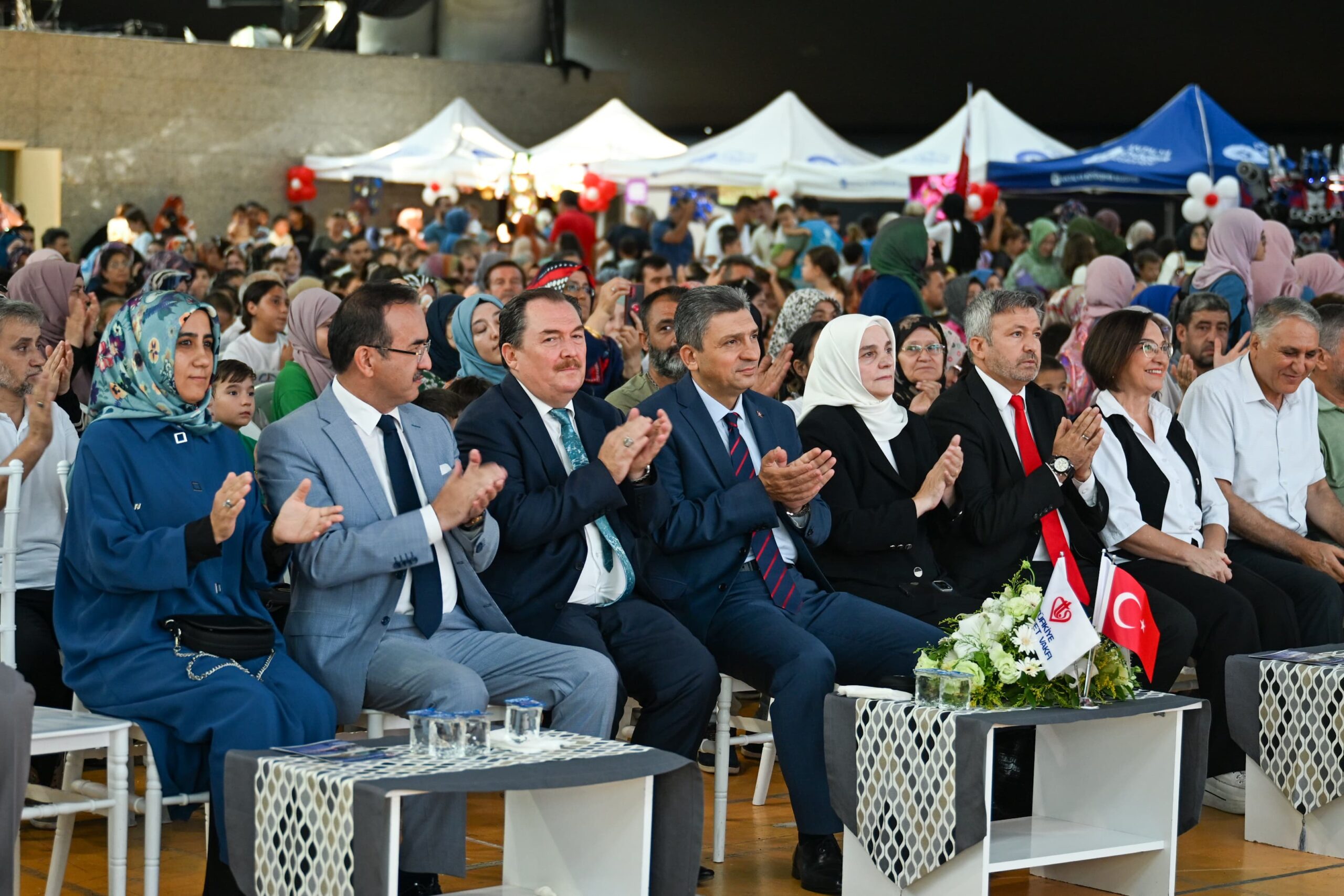 Muratpaşa İlçe Müftülüğü Yaz Kuran Kursları Mezuniyet Töreni gerçekleştirildi. Törende