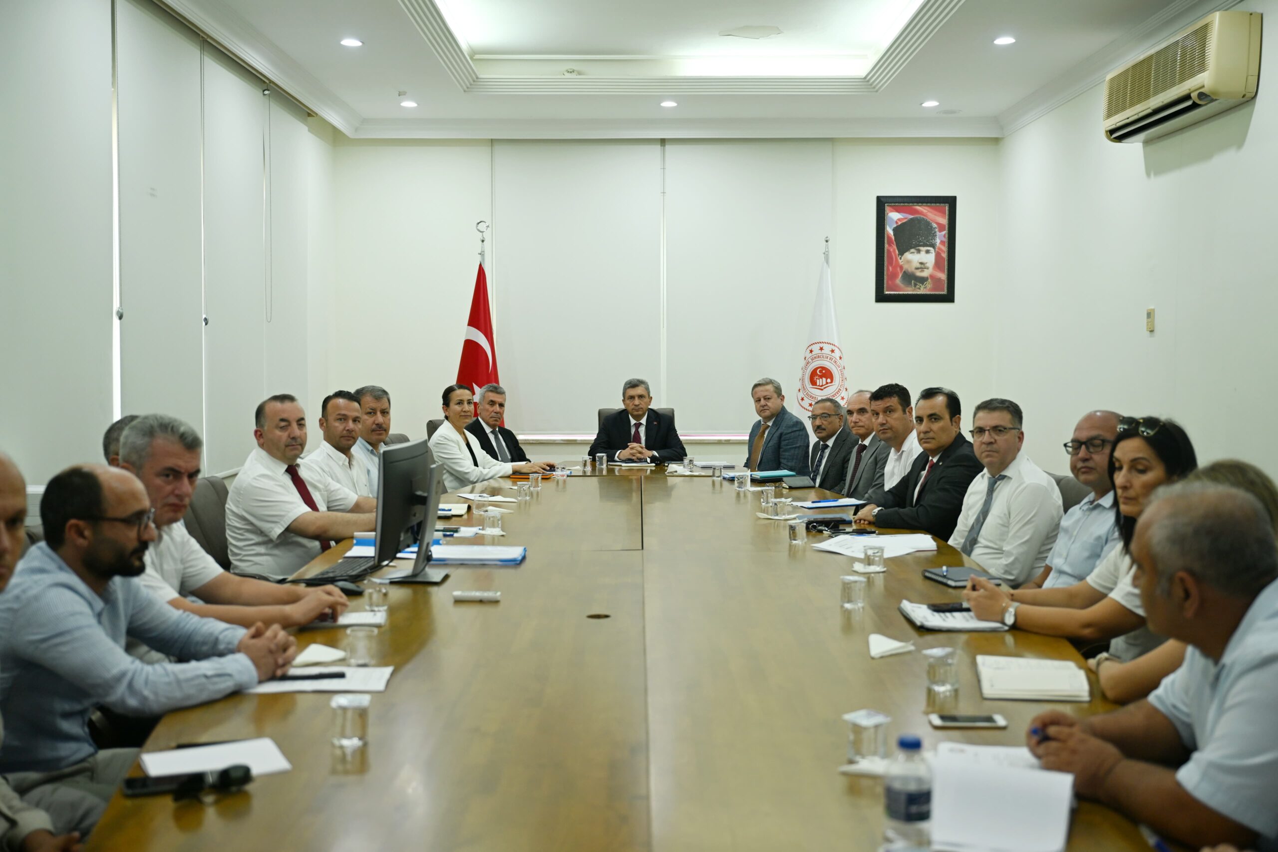 Milli Emlak Değerlendirme Toplantısı Vali Hulusi Şahin başkanlığında gerçekleştirildi. Toplantıda