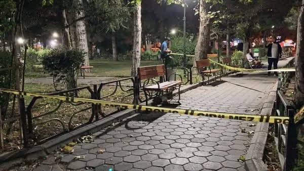 – İstanbul’da bir kişi eşini sokak ortasında kurşuna dizdi. –