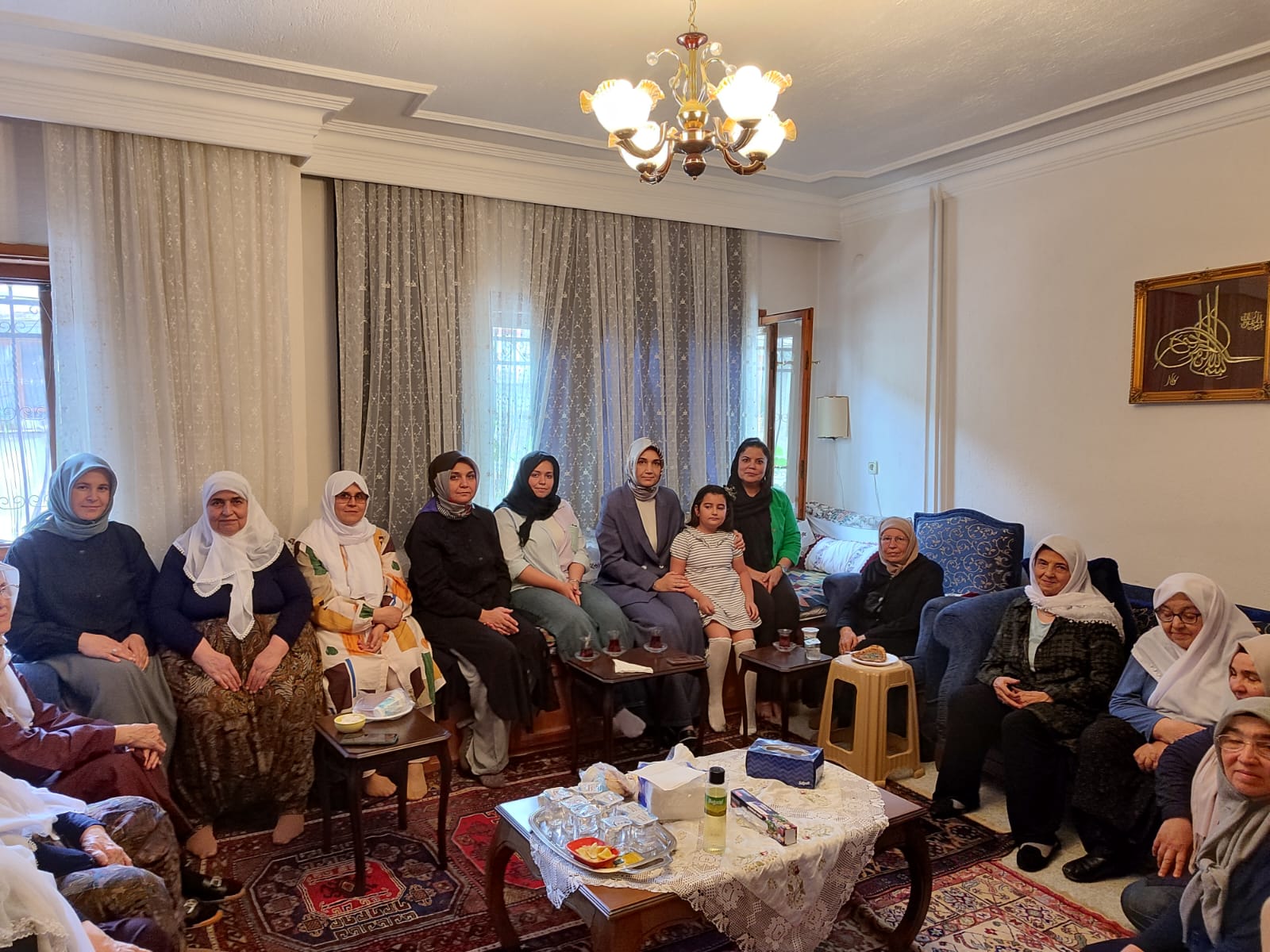 Afyonkarahisar’ın saygın yöneticilerinden Vali Doç. Dr. Kübra Güran Yiğitbaşı, derin