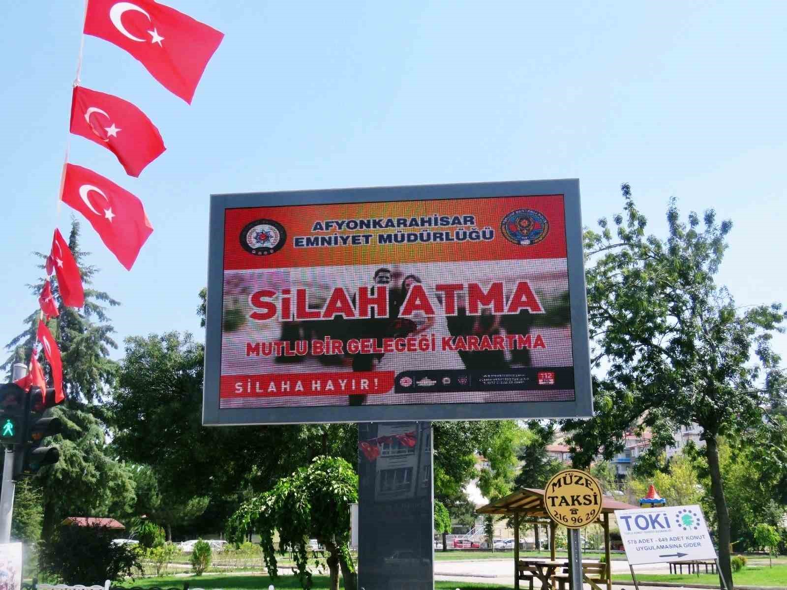 Afyonkarahisar İl Emniyet Müdürlüğü ekipleri düğün, nişan, sünnet gibi eğlencelerde