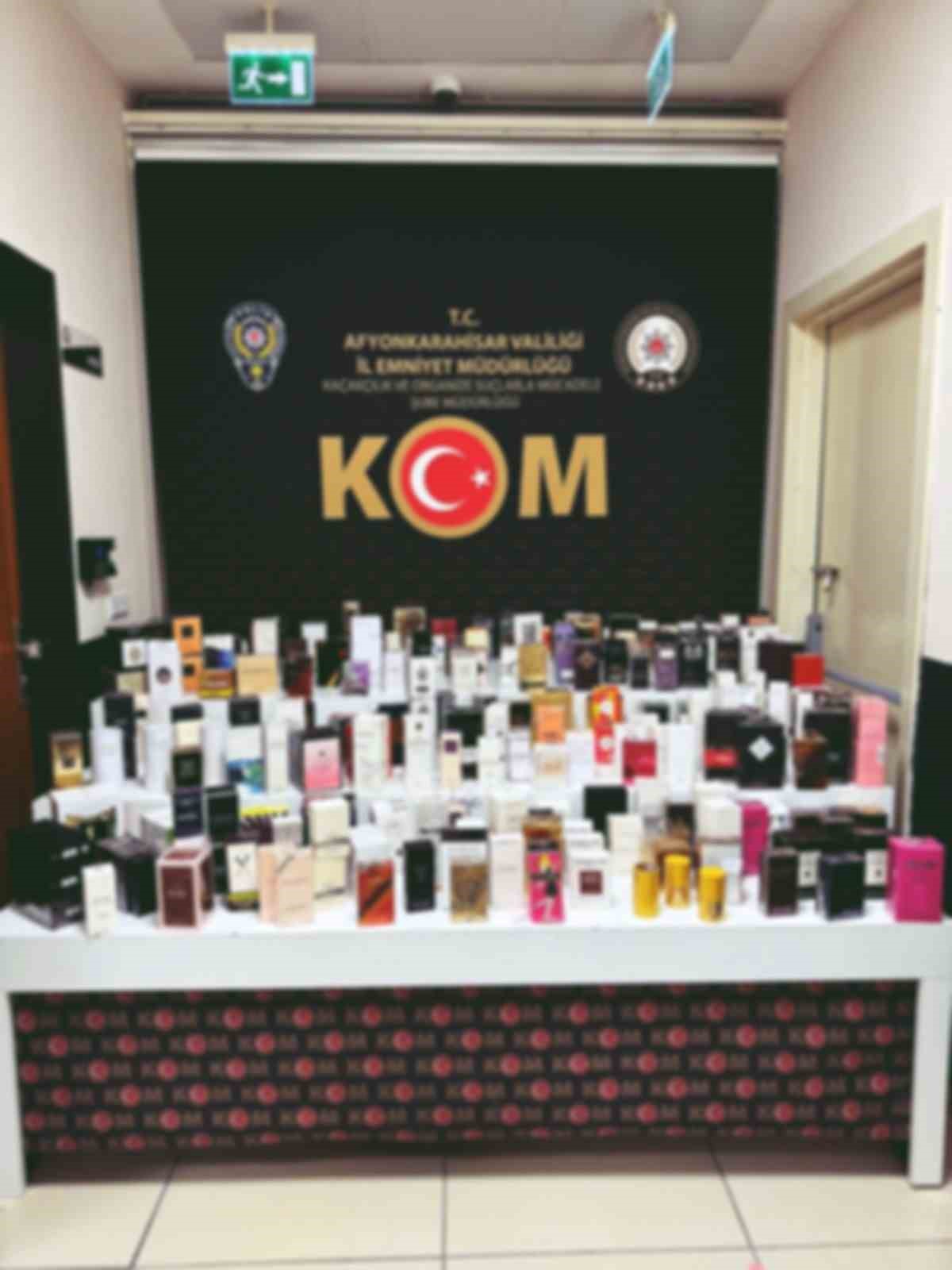 Afyonkarahisar’da Kaçakçılık ve Organize Suçlarla Mücadele Şube Müdürlüğü ekipleri yaptığı
