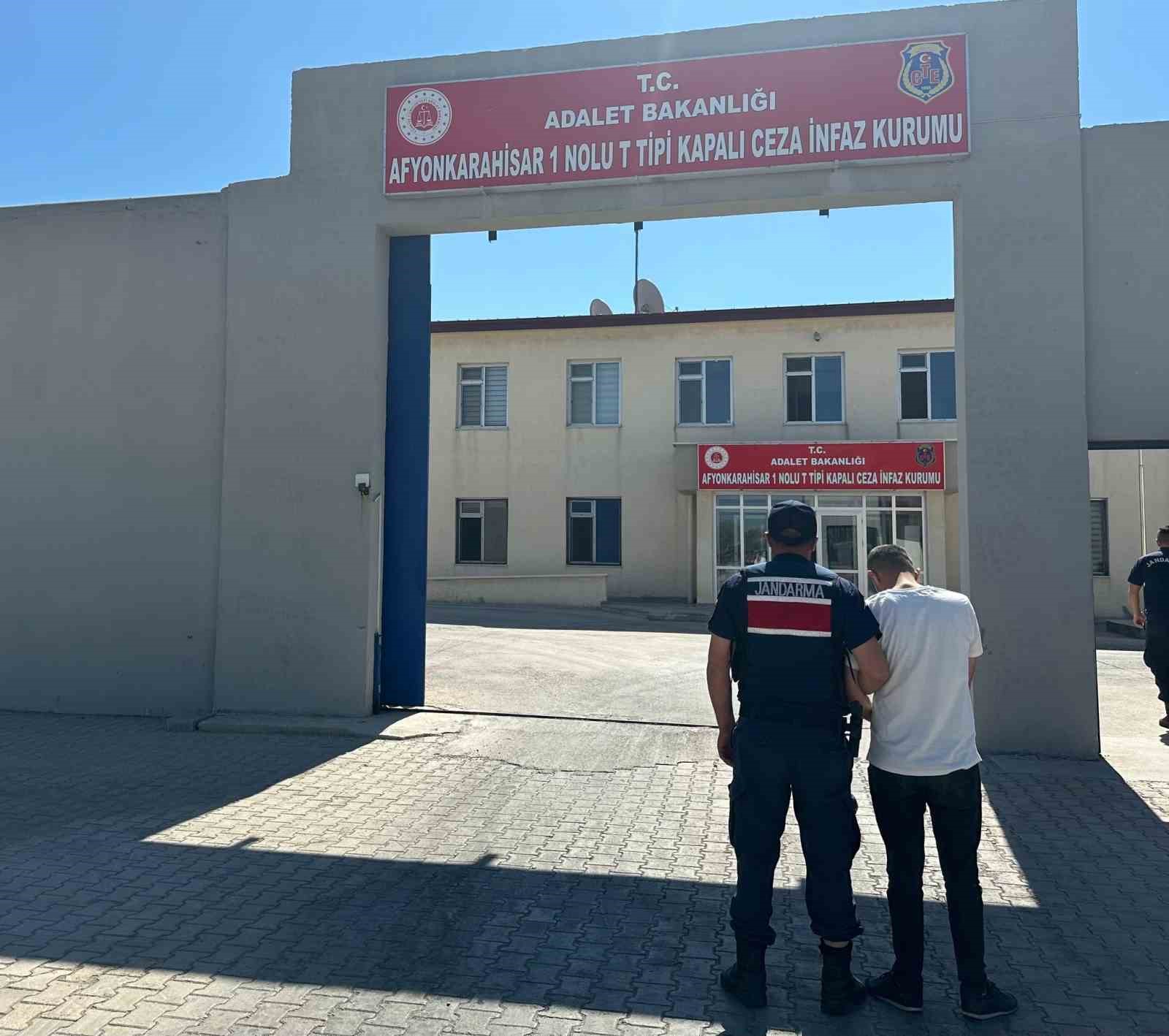 Afyonkarahisar İl Jandarma Komutanlığı ekipleri hakkında 4 yıl 6 ay
