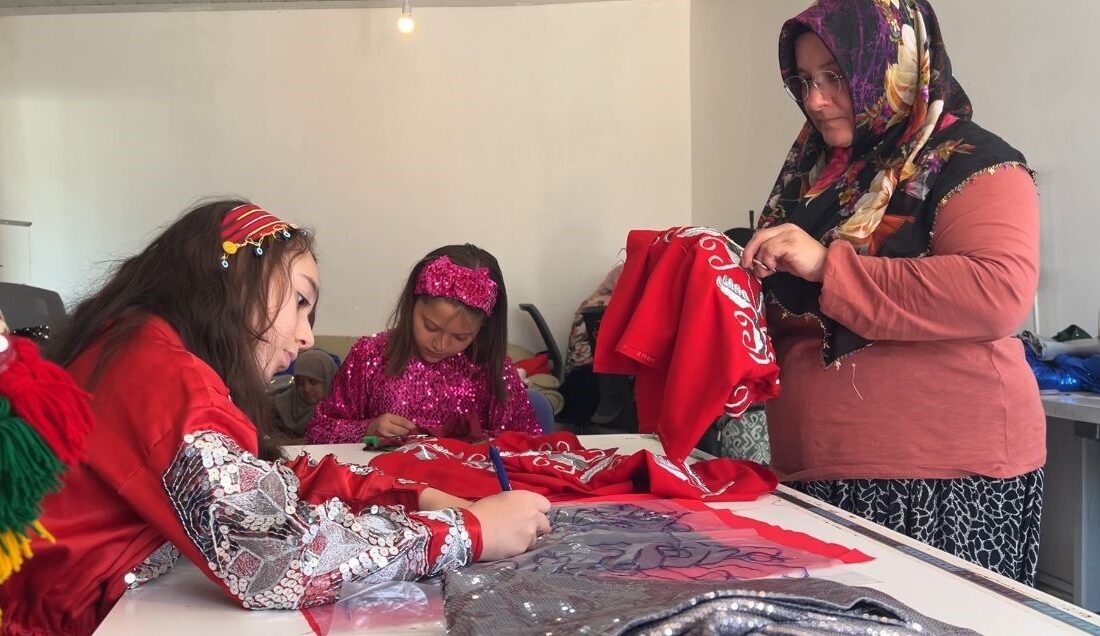 Afyonkarahisar’ın Sinanpaşa ilçesine bağlı Tınaztepe beldesinde ev hanımı Esma Söğüt
