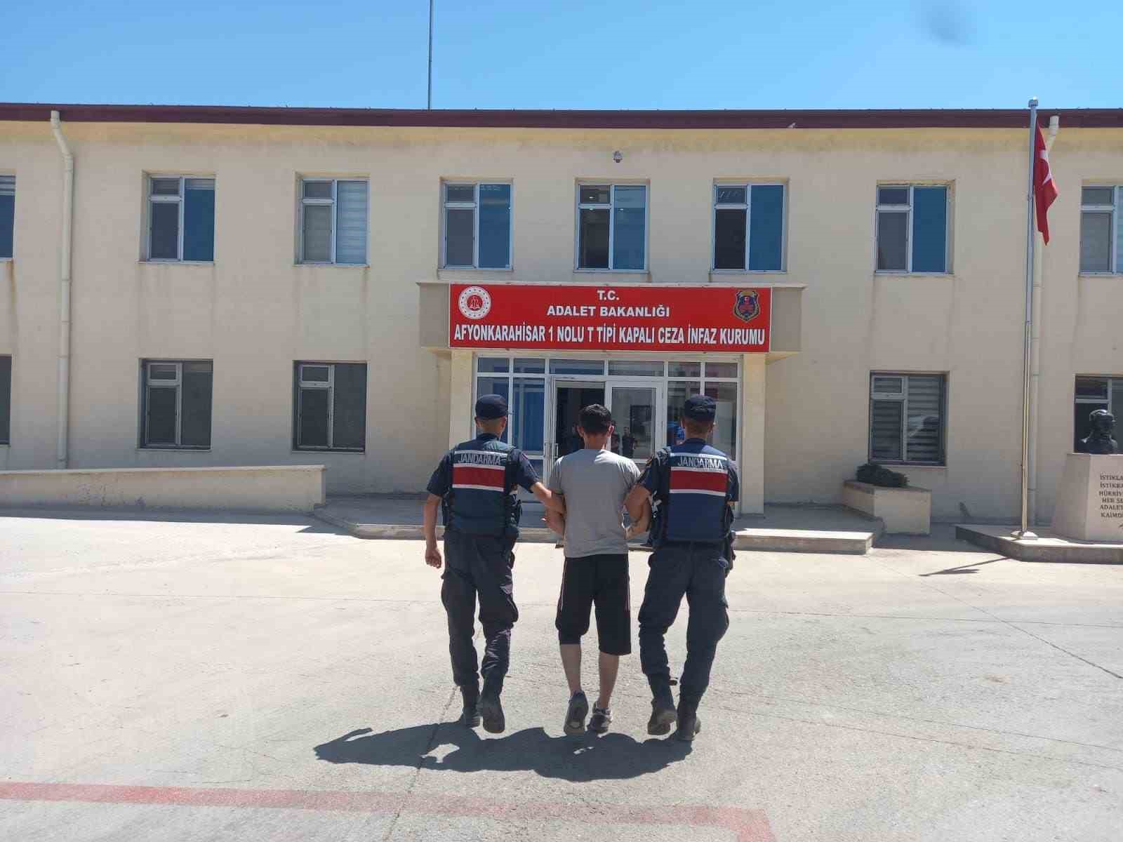Afyonkarahisar’da kenevir ekmek suçundan yaklaşık 5 yıl hapis cezasıyla aranan
