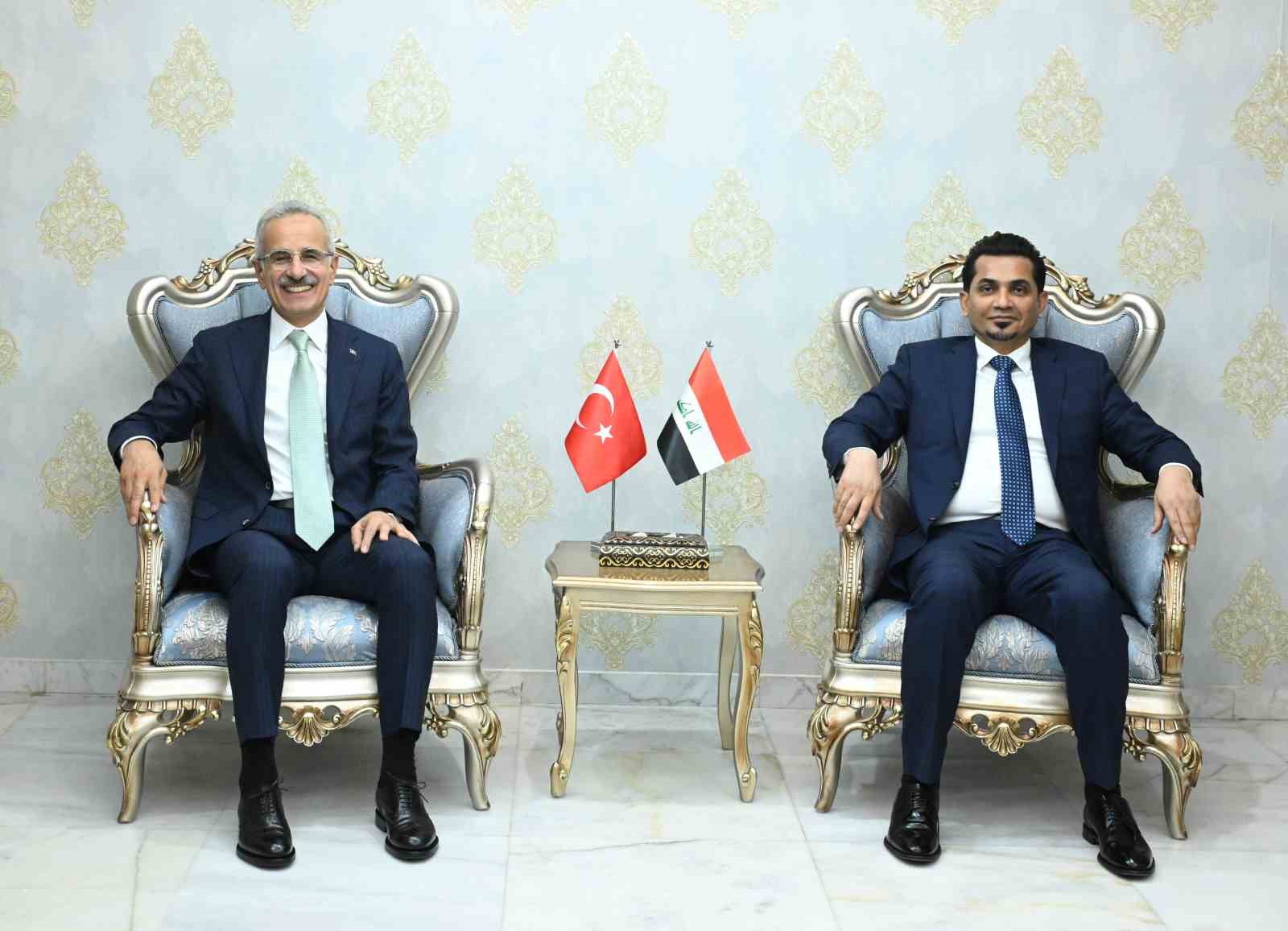 Ulaştırma ve Altyapı Bakanı Abdulkadir Uraloğlu, Irak Ulaştırma Bakanı Rezzak